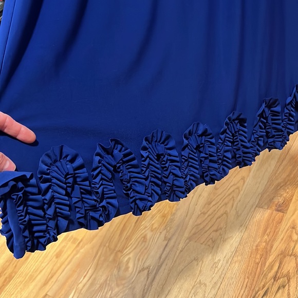 Cute summer dress with a really fun bottom - Picture 5 of 15